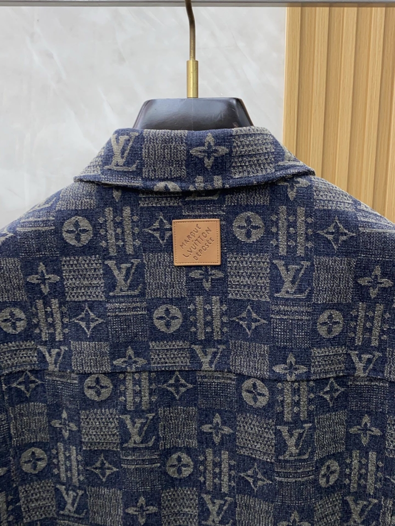 l0vis Vvtt0n outwear